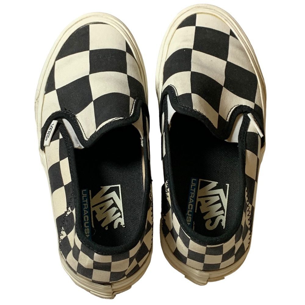 VANS The U SLIP-ON SF MEGA CHECK in Black and White